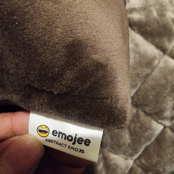 1 Middle Finger Emoji Plush - Emoticon pillow -Only Dark Brown left - Picture 3 of 3